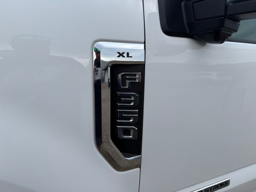 2019 Ford F-350 Image 32