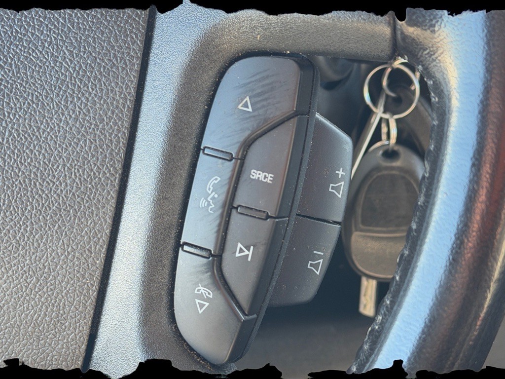 2020 Chevrolet Express Image 22