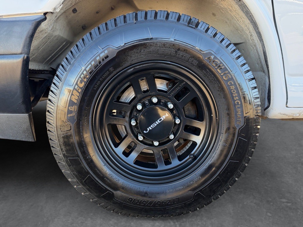 2020 Chevrolet Express Image 33