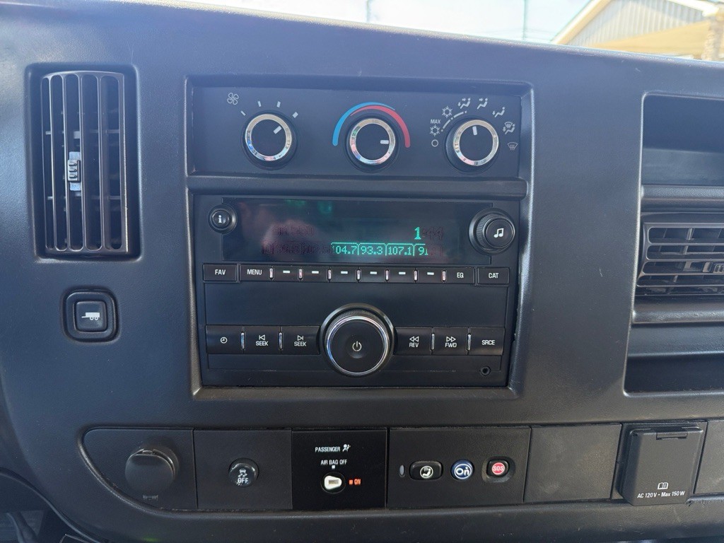 2018 GMC Savana Image 16