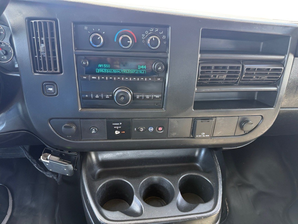 2018 GMC Savana Image 14
