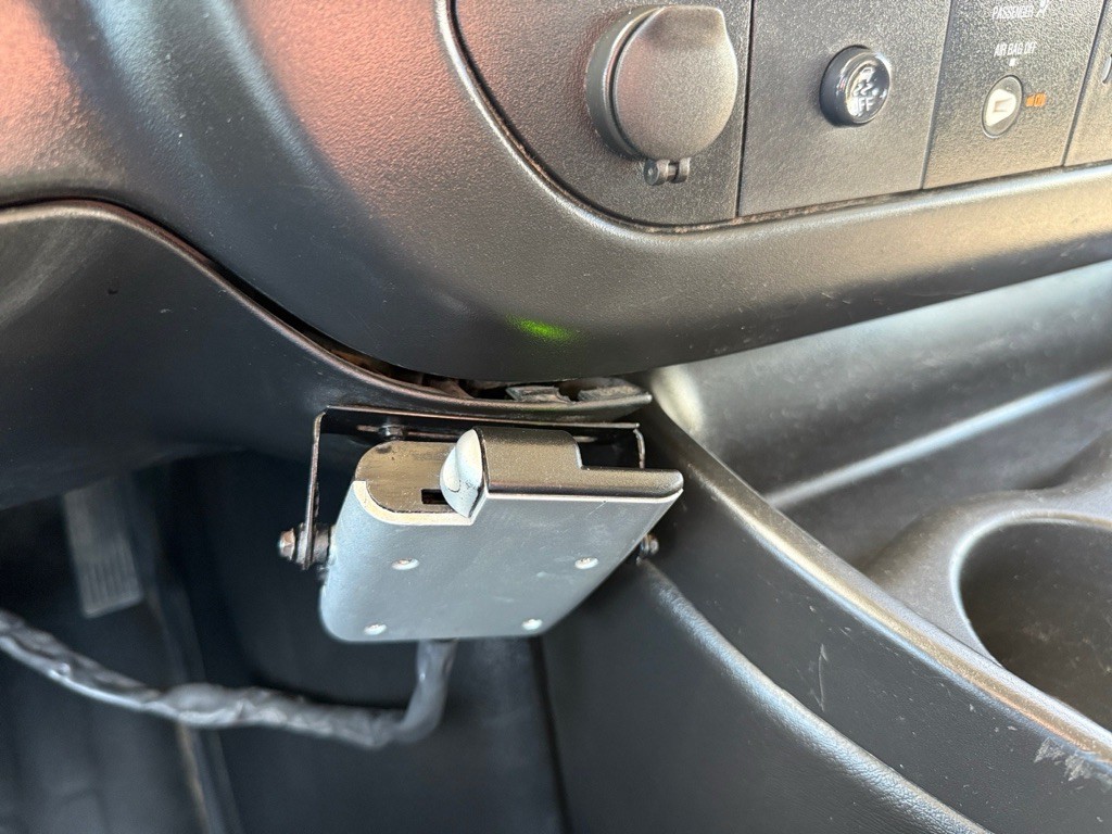 2018 GMC Savana Image 21