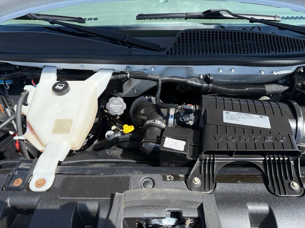 2018 GMC Savana Image 29