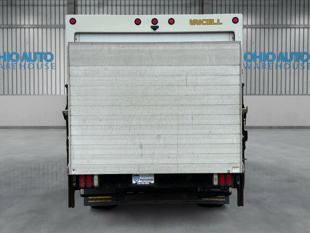 2018 Chevrolet Express Image 7