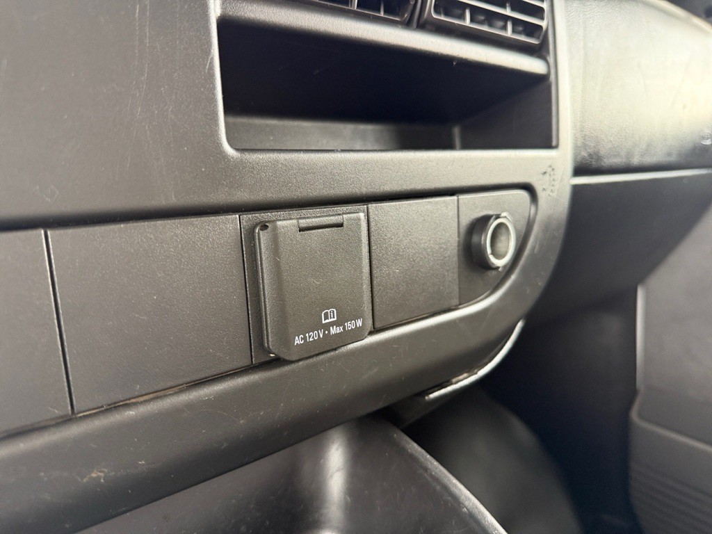 2018 Chevrolet Express Image 18