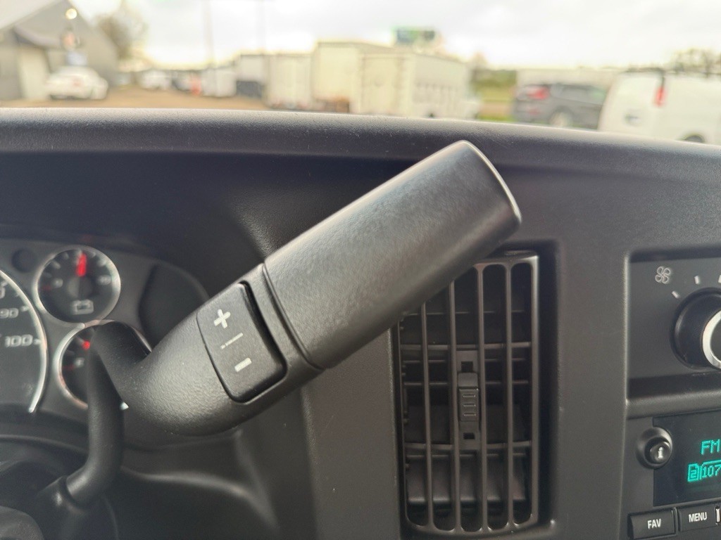 2018 Chevrolet Express Image 20