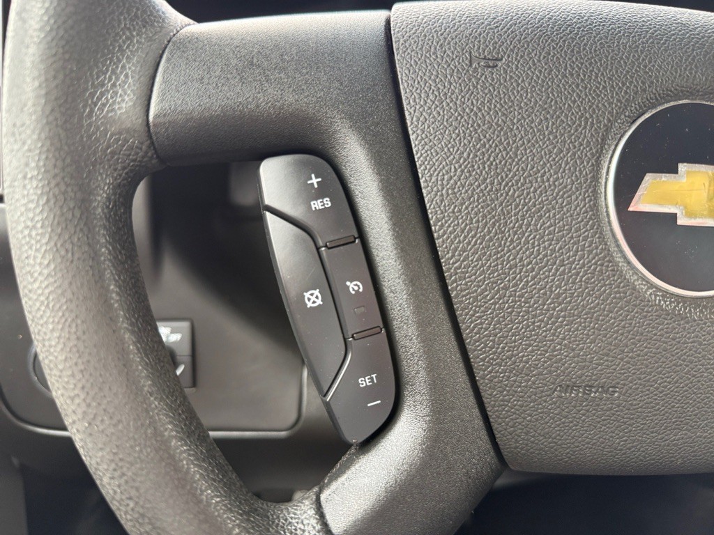 2018 Chevrolet Express Image 21