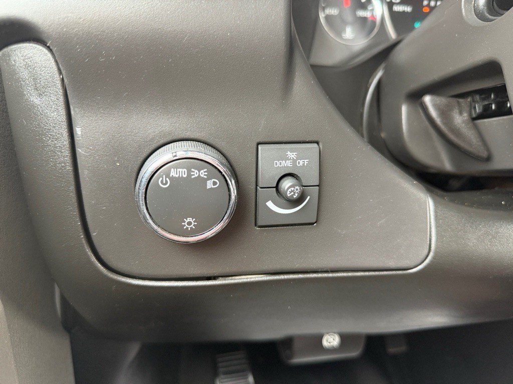 2018 Chevrolet Express Image 22