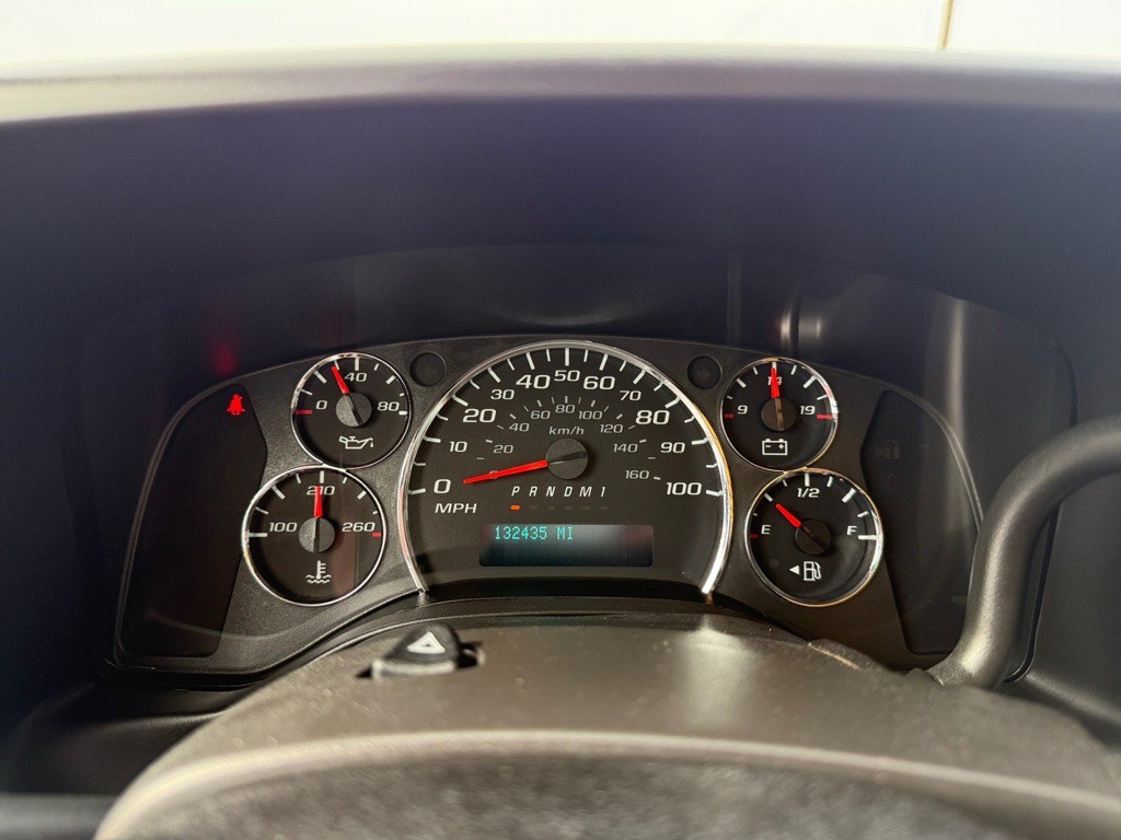 2016 GMC Savana Image 17