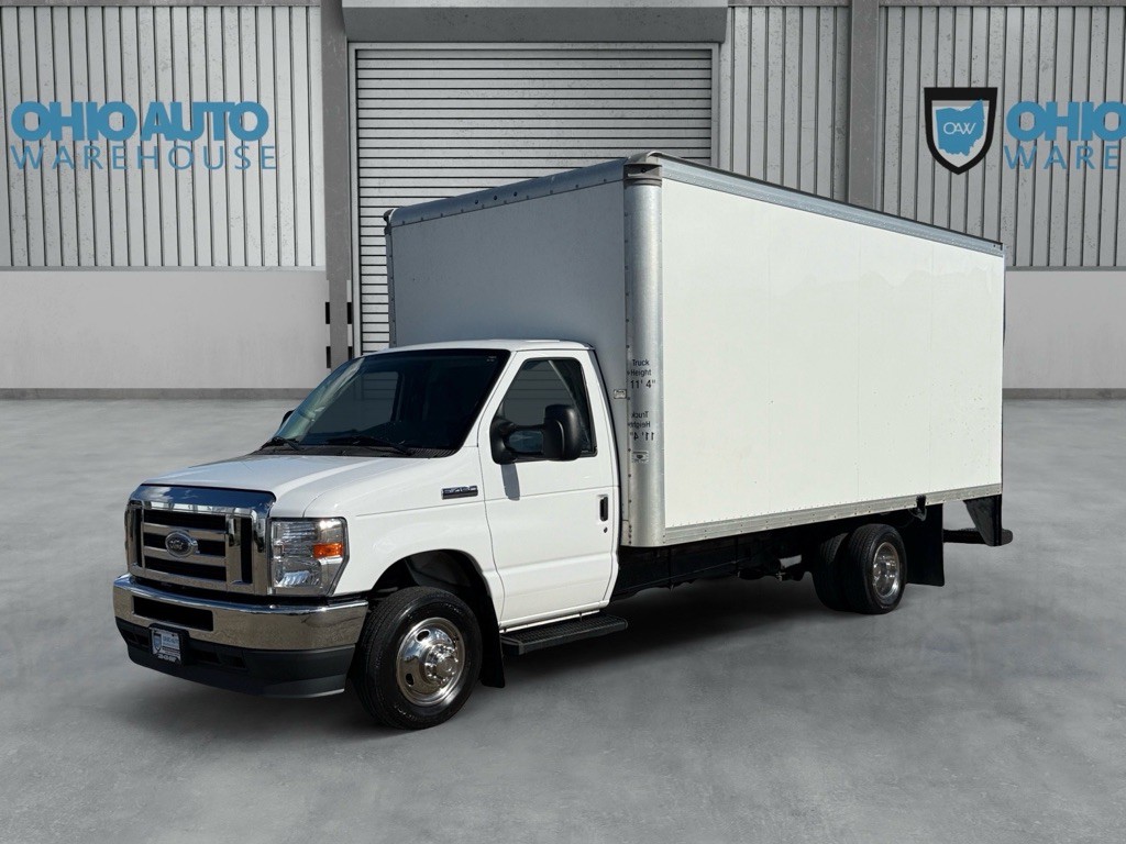 2021 Ford Econoline Image 1