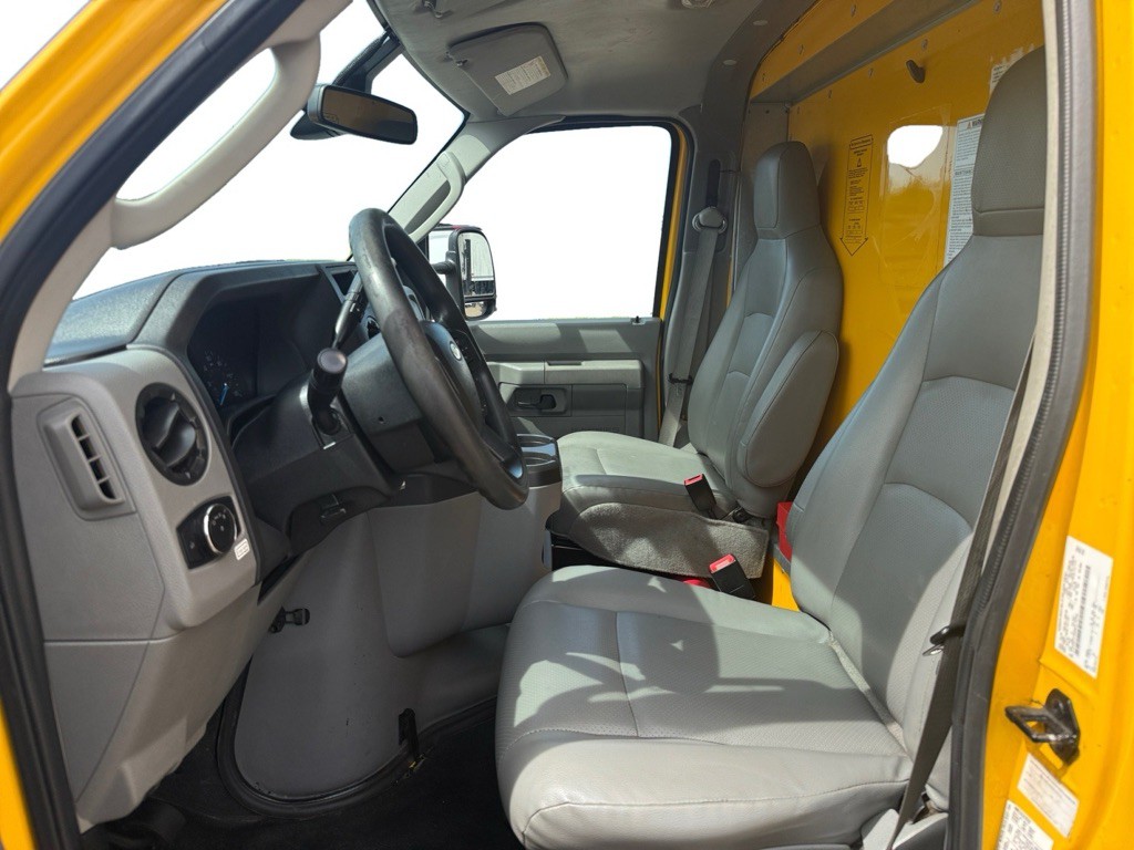 2021 Ford Econoline Image 8