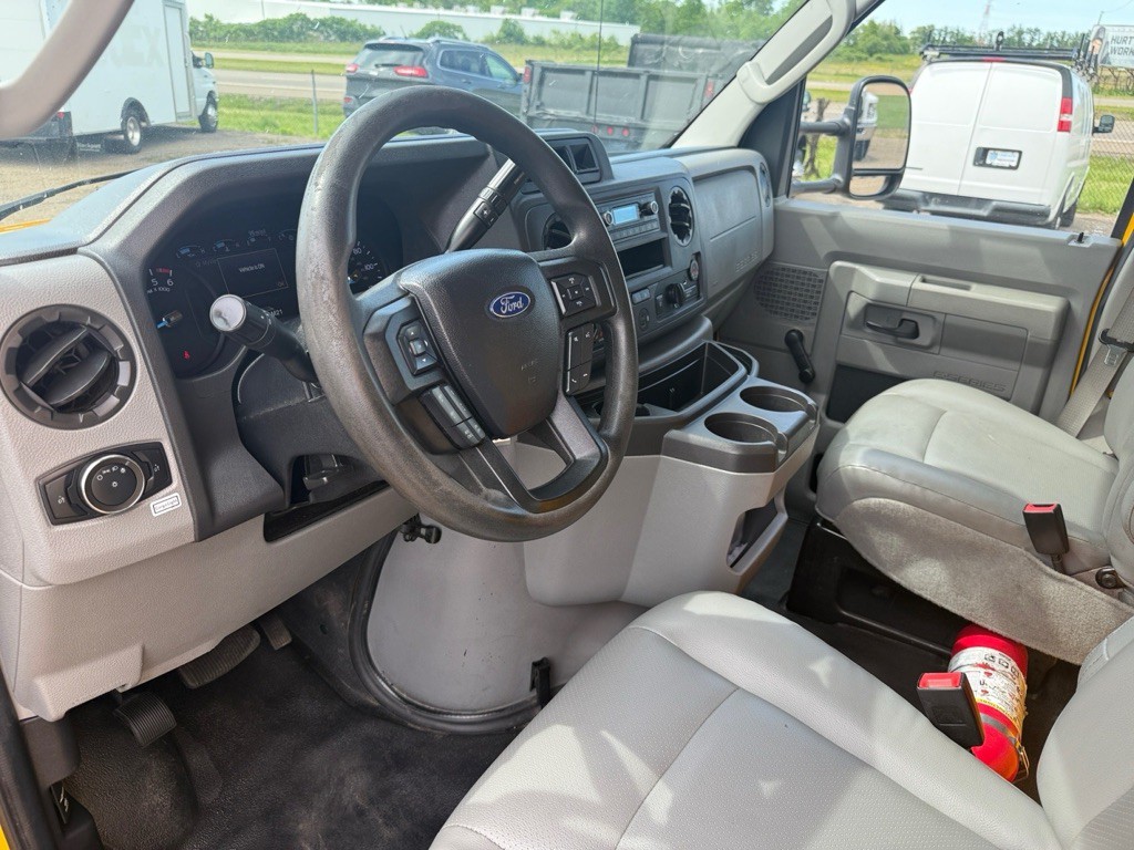 2021 Ford Econoline Image 9