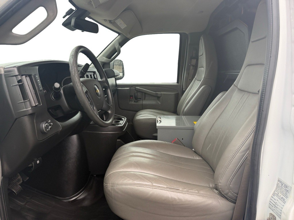 2021 Chevrolet Express Image 9