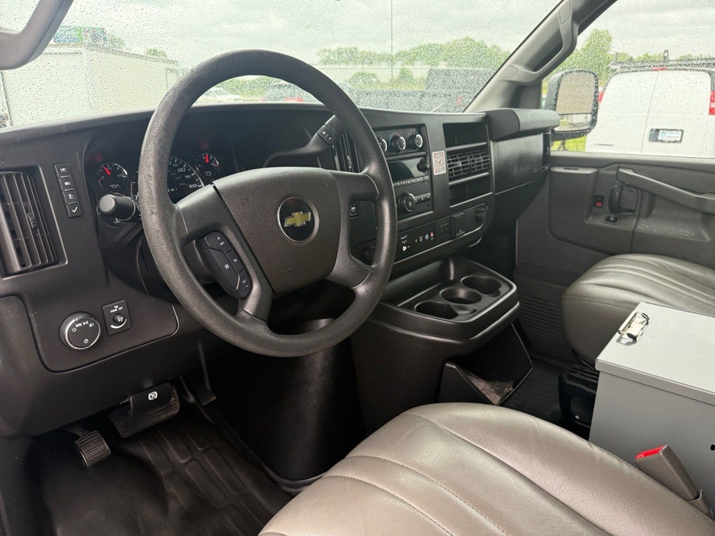 2021 Chevrolet Express Image 10