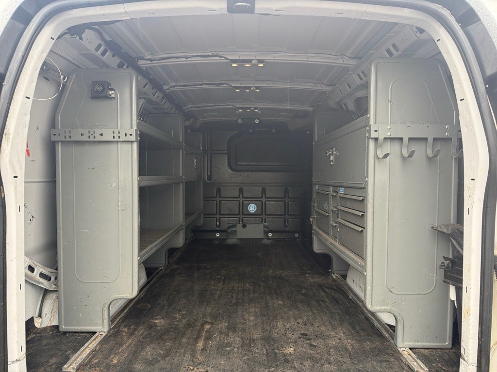 2021 Chevrolet Express Image 13