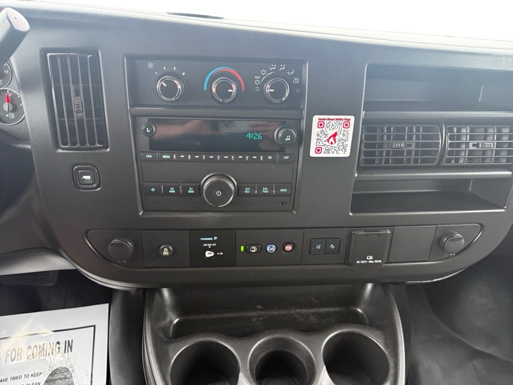 2021 Chevrolet Express Image 18
