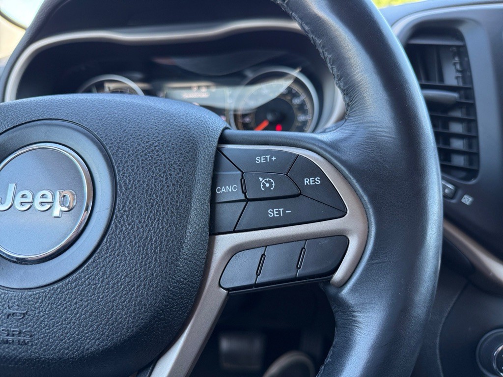 2015 Jeep Cherokee Image 27