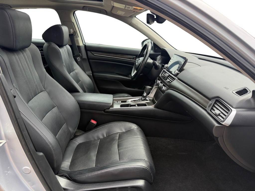 2018 Honda Accord Image 12
