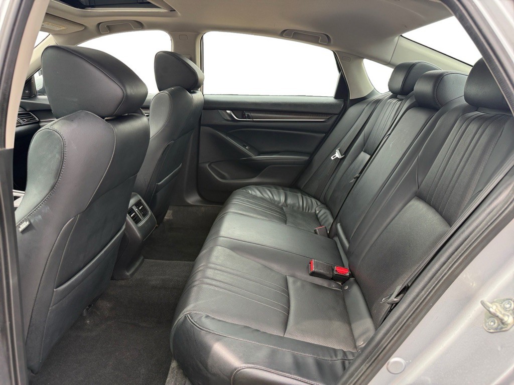 2018 Honda Accord Image 13