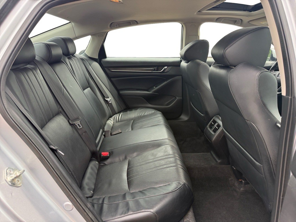 2018 Honda Accord Image 15