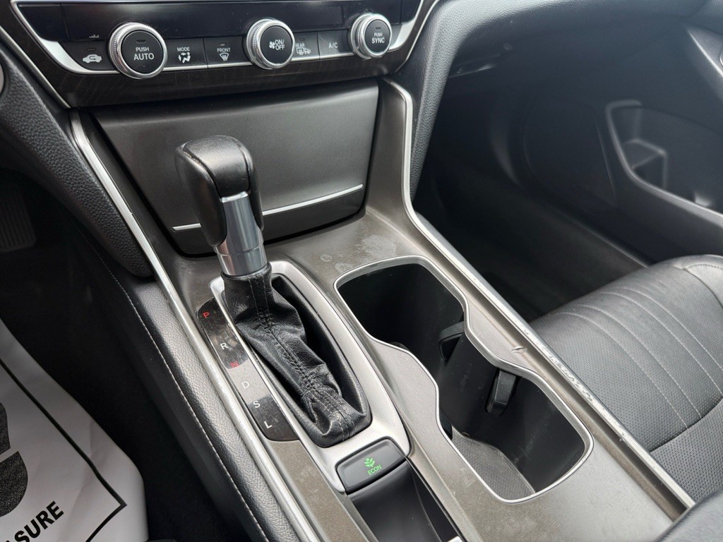 2018 Honda Accord Image 25