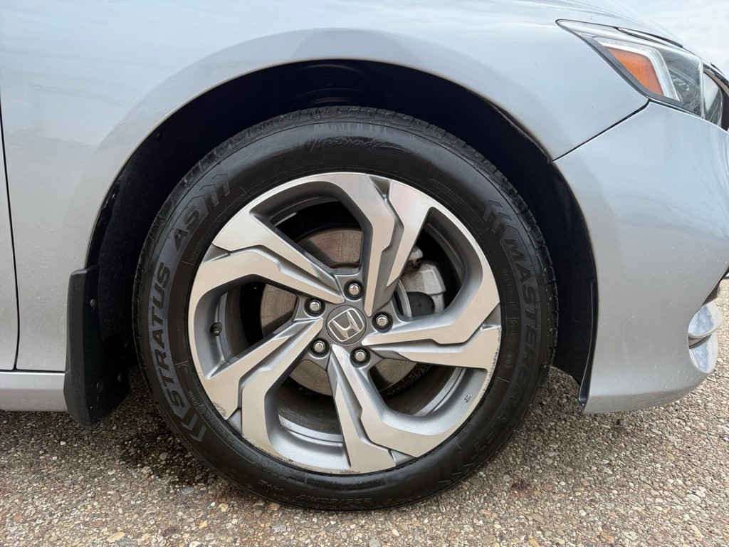 2018 Honda Accord Image 34