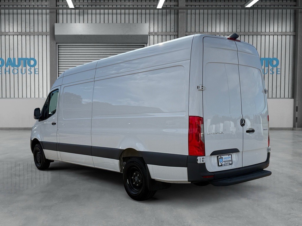 2024 Mercedes-Benz Sprinter Image 6
