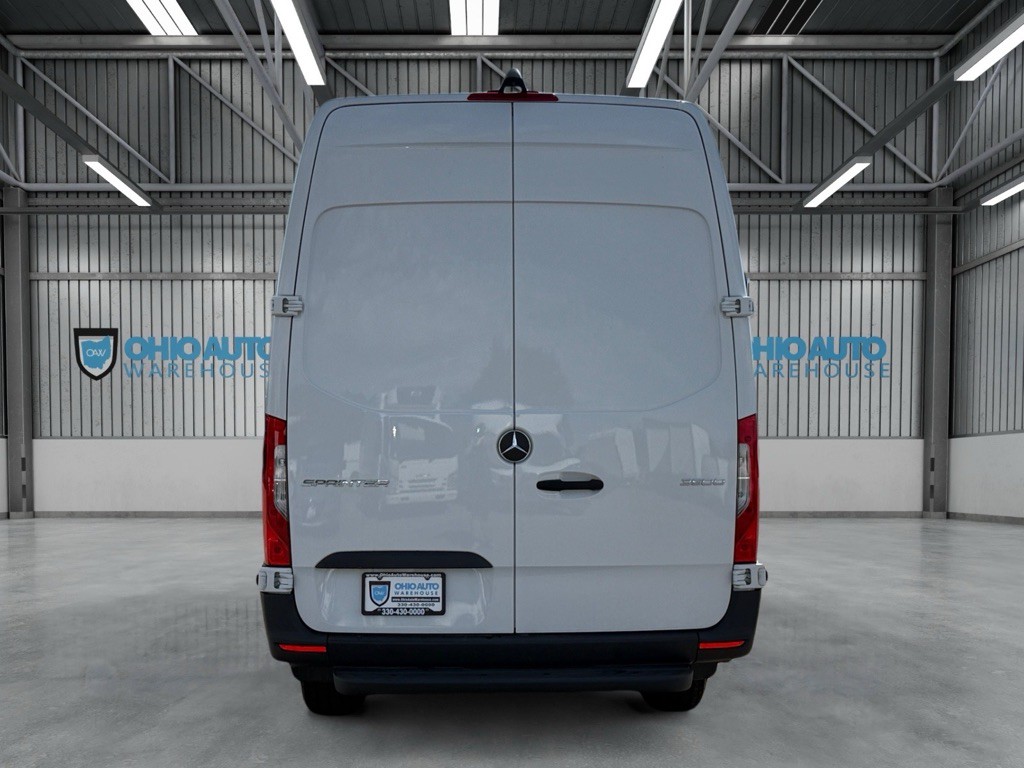 2024 Mercedes-Benz Sprinter Image 7