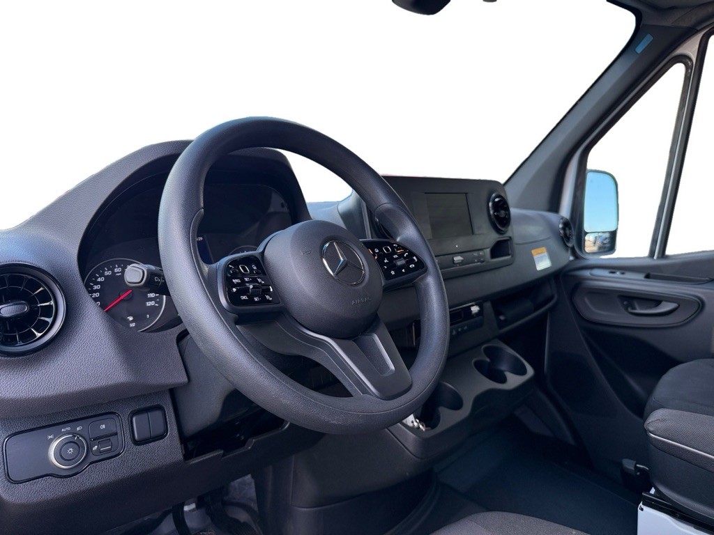 2024 Mercedes-Benz Sprinter Image 10