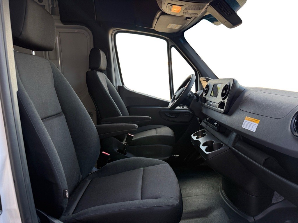 2024 Mercedes-Benz Sprinter Image 12