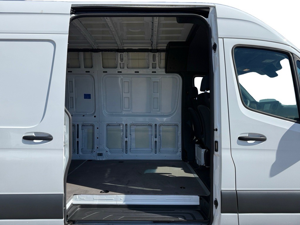 2024 Mercedes-Benz Sprinter Image 14