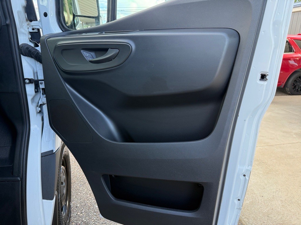 2024 Mercedes-Benz Sprinter Image 28