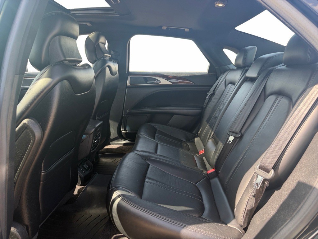 2017 Lincoln MKZ Image 12