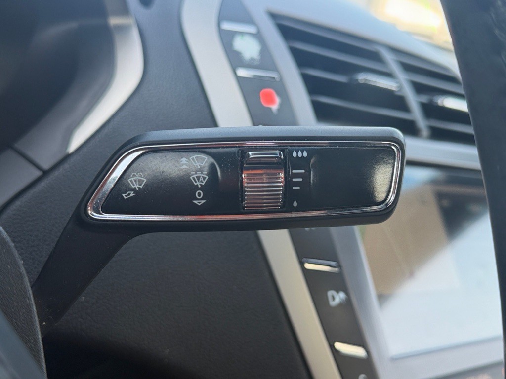 2017 Lincoln MKZ Image 26
