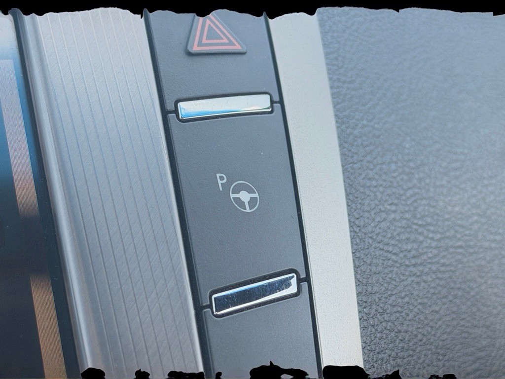 2017 Lincoln MKZ Image 27