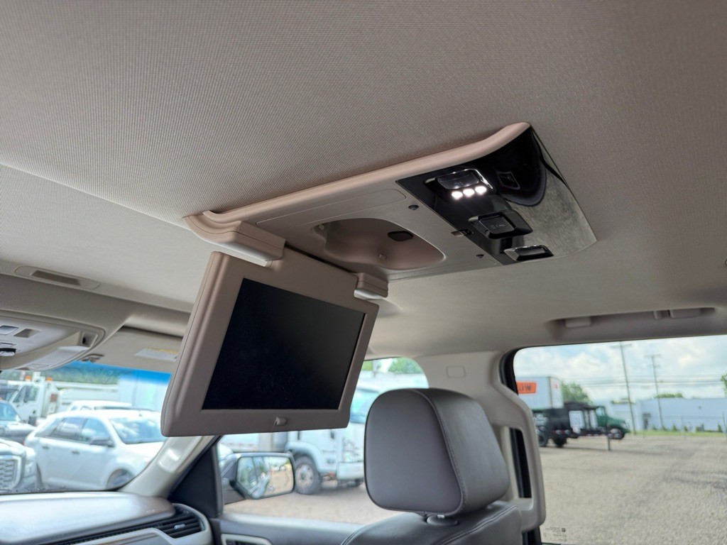 2018 GMC Yukon Image 32