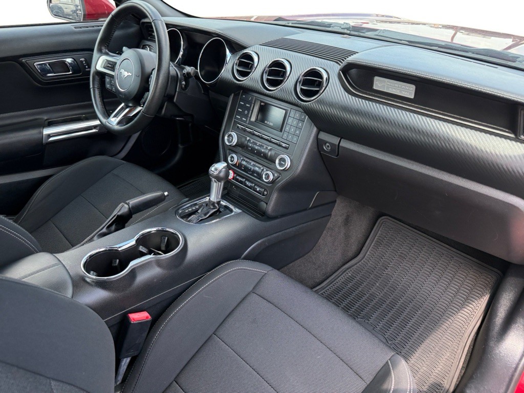 2017 Ford Mustang Image 11