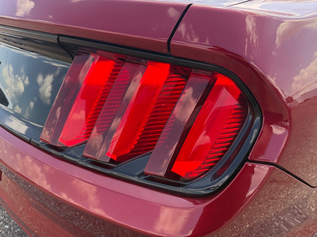 2017 Ford Mustang Image 25