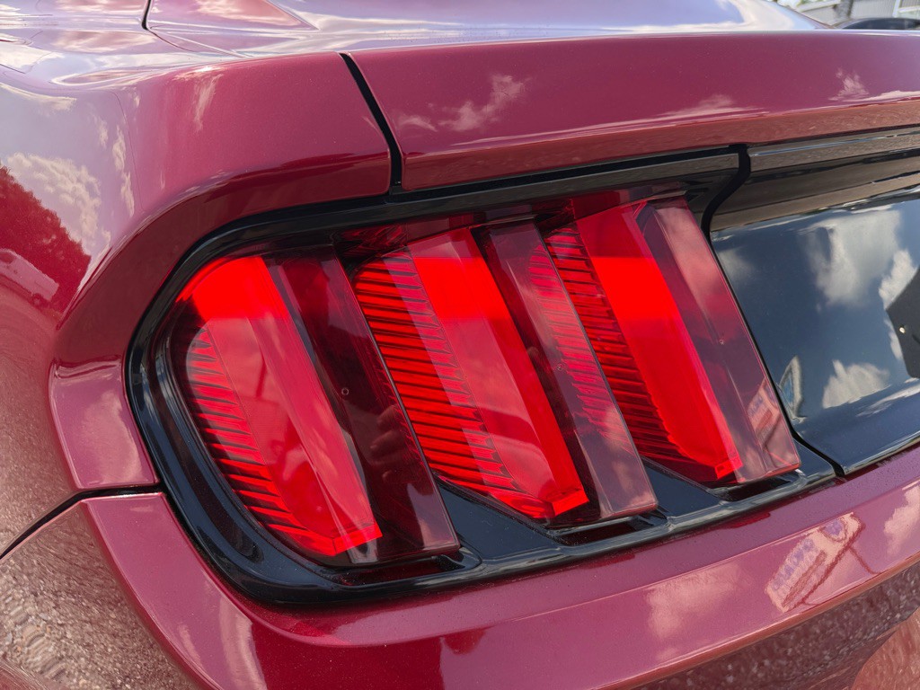 2017 Ford Mustang Image 26