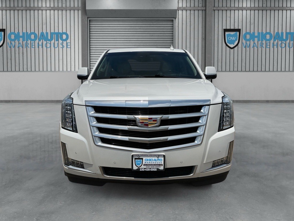 2019 Cadillac Escalade Image 2
