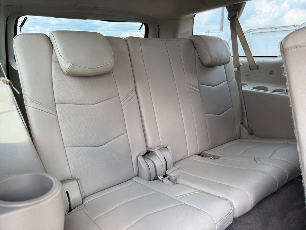 2019 Cadillac Escalade Image 16
