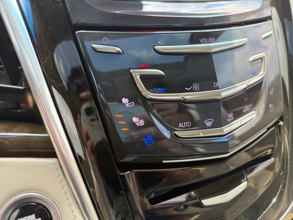 2019 Cadillac Escalade Image 24