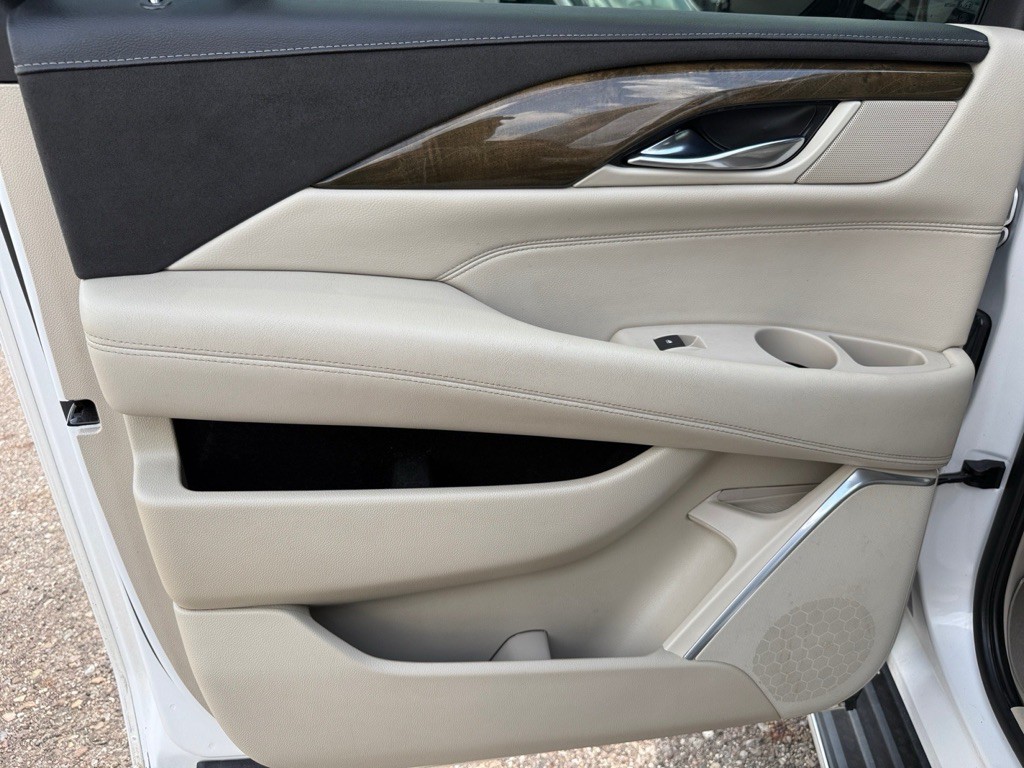 2019 Cadillac Escalade Image 31