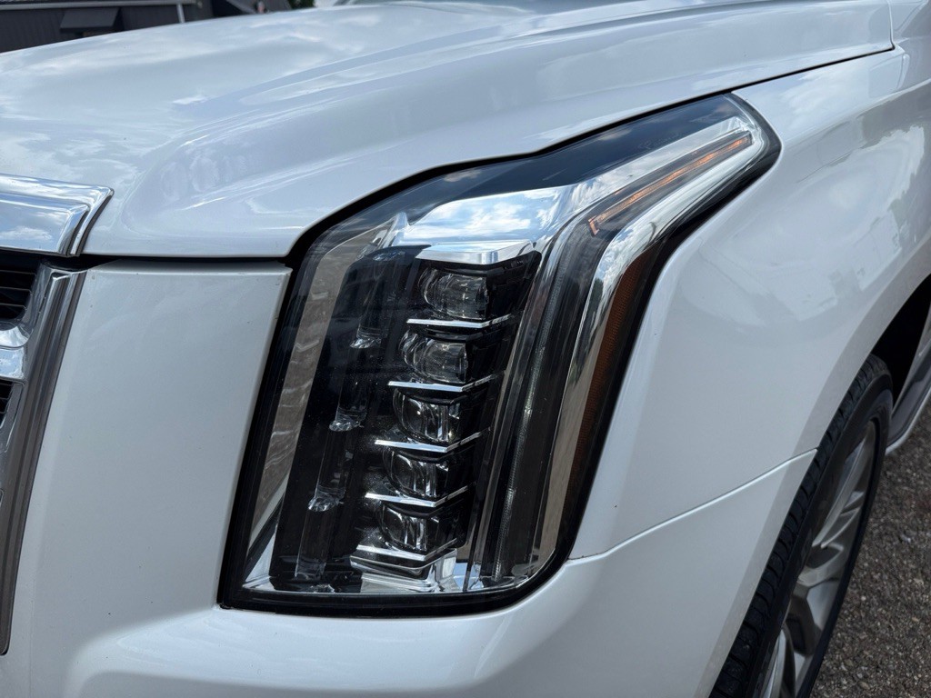 2019 Cadillac Escalade Image 39