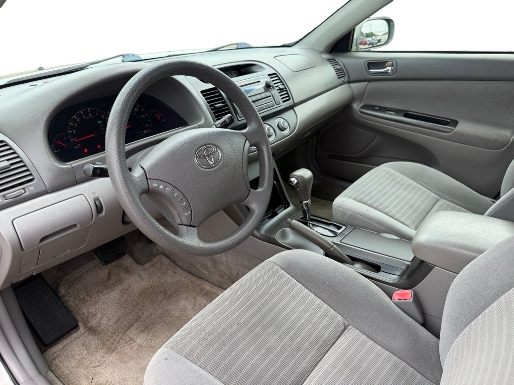 2005 Toyota Camry Image 10