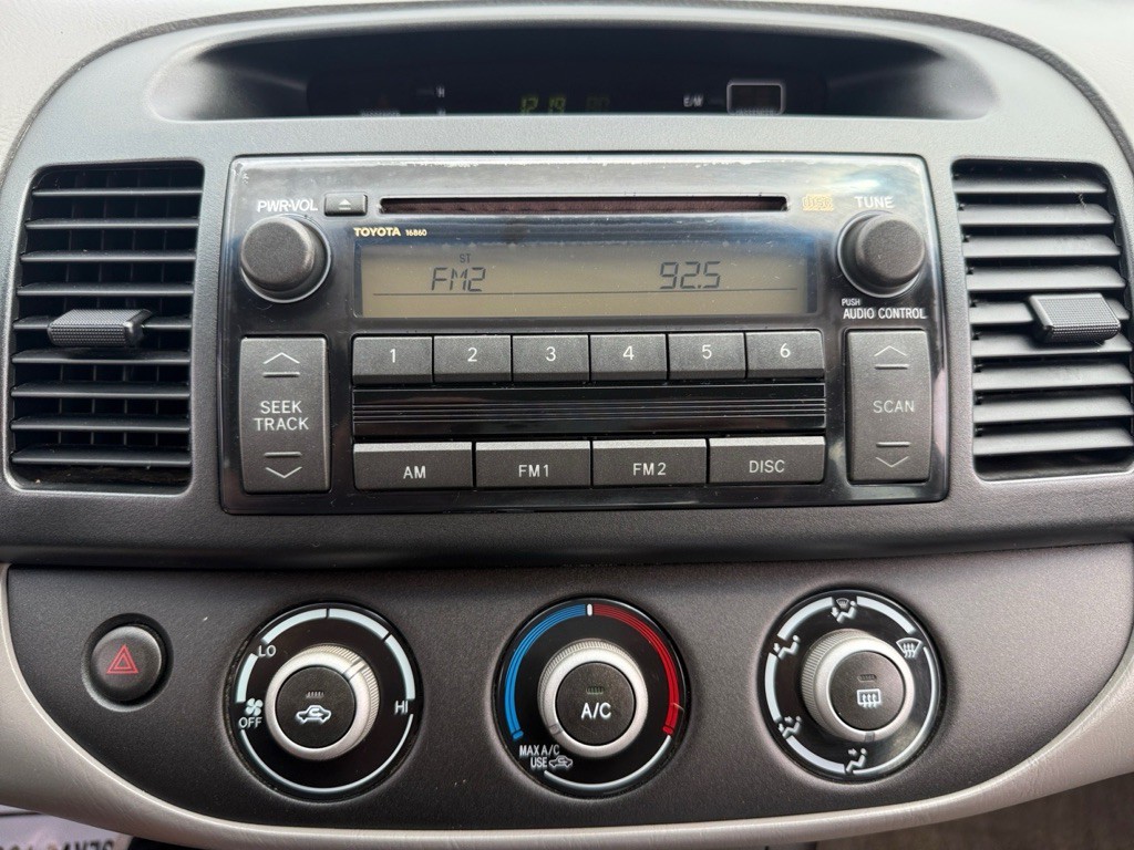 2005 Toyota Camry Image 19