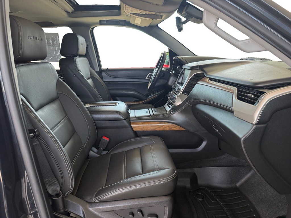2020 GMC Yukon Image 12