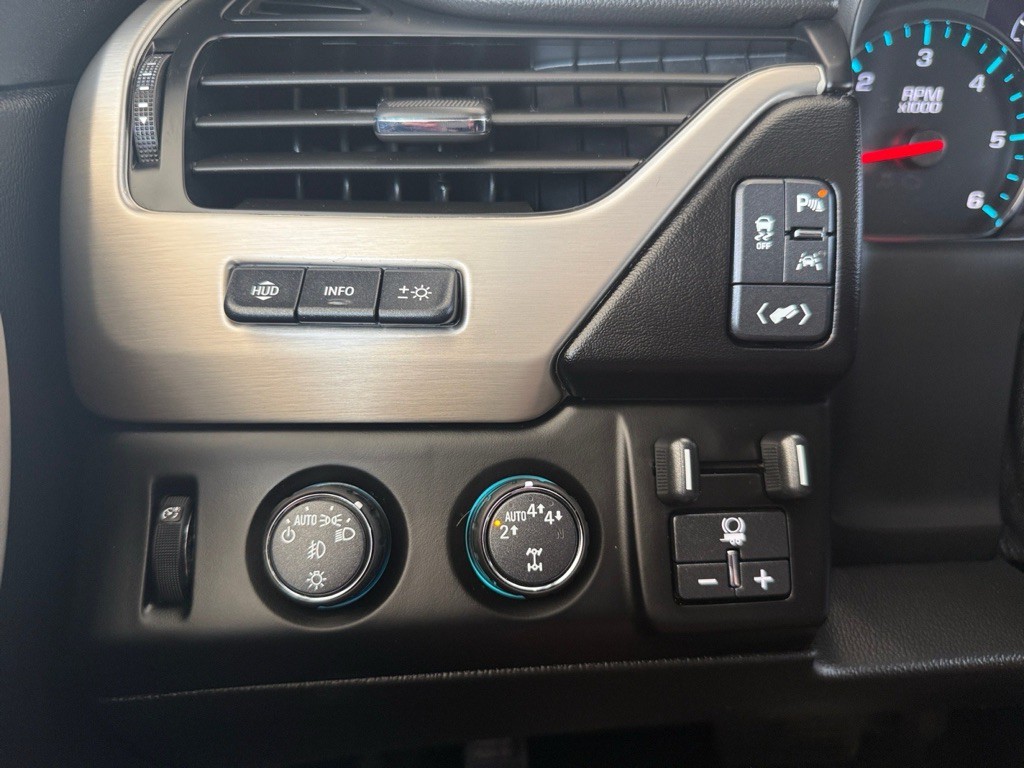 2020 GMC Yukon Image 28