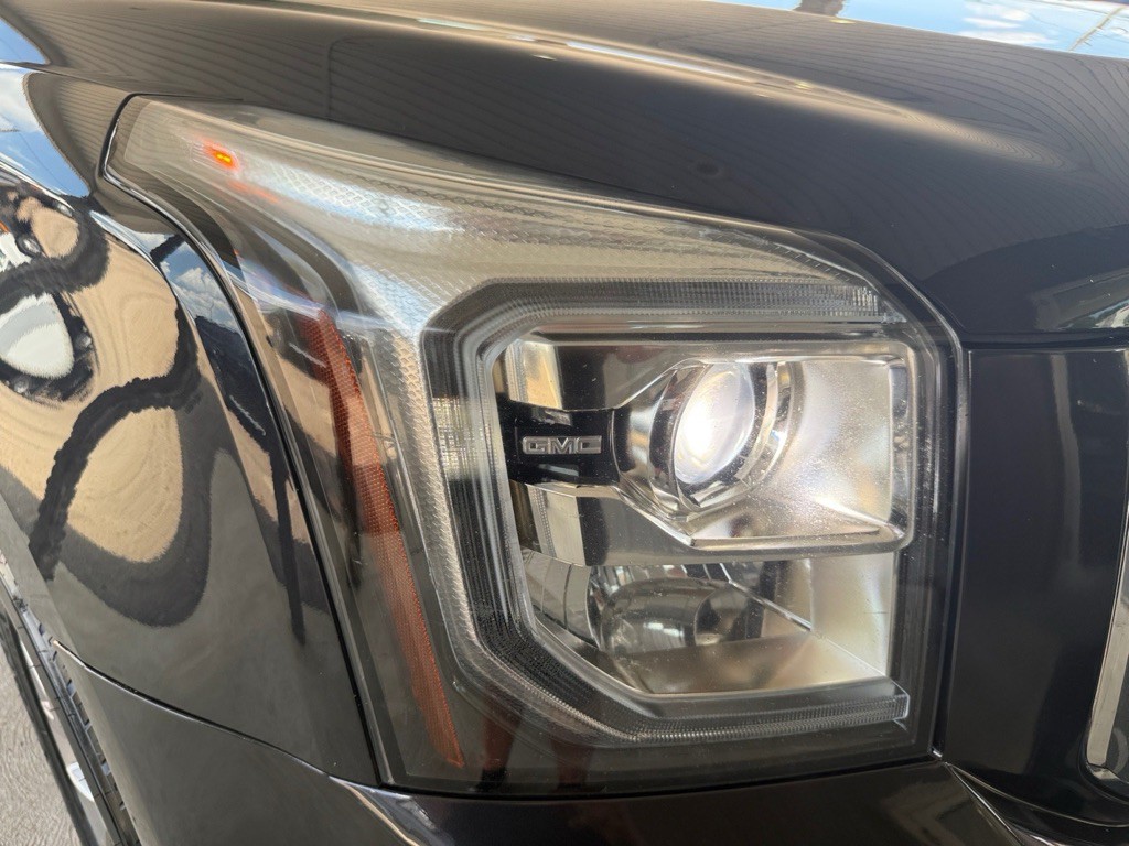 2020 GMC Yukon Image 43