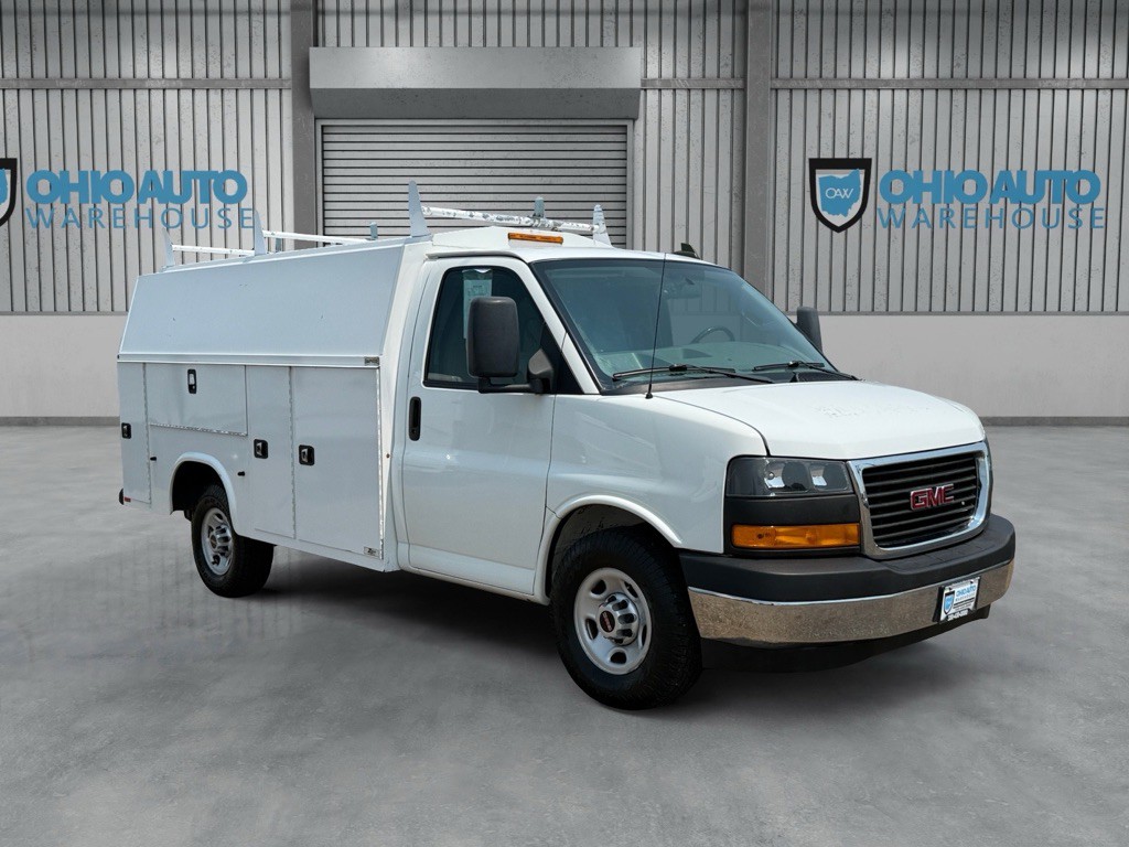 2019 GMC Savana Image 3